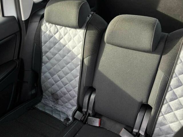 Белый Шкода Ети, объемом двигателя 2 л и пробегом 242 тыс. км за 12900 $, фото 18 на Automoto.ua