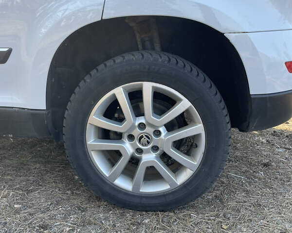 Белый Шкода Ети, объемом двигателя 2 л и пробегом 277 тыс. км за 13700 $, фото 24 на Automoto.ua