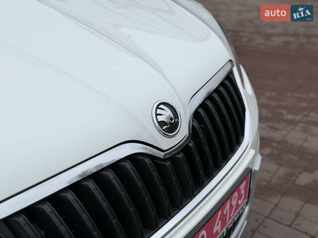 Білий Шкода Єті, об'ємом двигуна 2 л та пробігом 211 тис. км за 14800 $, фото 20 на Automoto.ua