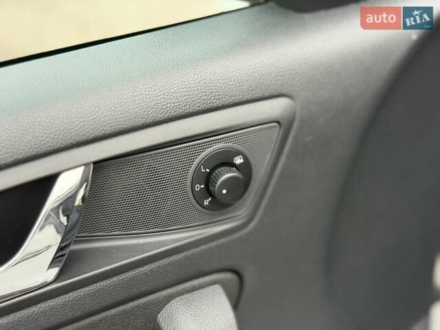 Білий Шкода Єті, об'ємом двигуна 2 л та пробігом 211 тис. км за 14800 $, фото 22 на Automoto.ua