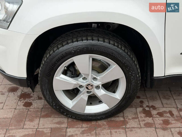 Білий Шкода Єті, об'ємом двигуна 2 л та пробігом 211 тис. км за 14800 $, фото 16 на Automoto.ua