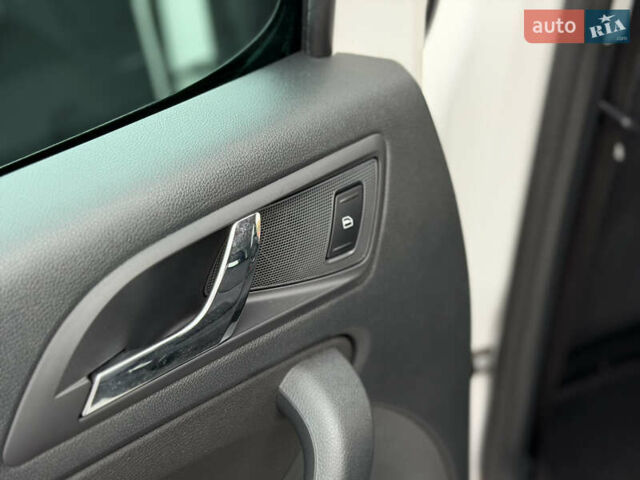 Білий Шкода Єті, об'ємом двигуна 2 л та пробігом 211 тис. км за 14800 $, фото 37 на Automoto.ua