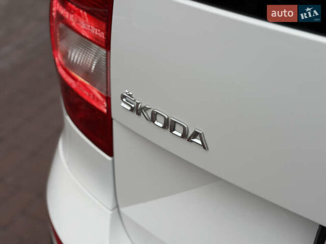 Білий Шкода Єті, об'ємом двигуна 2 л та пробігом 211 тис. км за 14800 $, фото 10 на Automoto.ua
