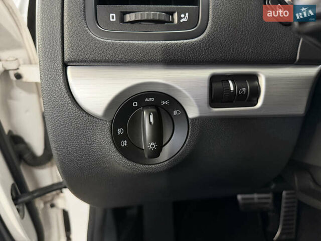 Белый Шкода Ети, объемом двигателя 2 л и пробегом 211 тыс. км за 14800 $, фото 26 на Automoto.ua