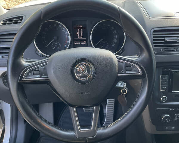 Белый Шкода Ети, объемом двигателя 2 л и пробегом 277 тыс. км за 13700 $, фото 11 на Automoto.ua