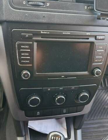 Белый Шкода Ети, объемом двигателя 2 л и пробегом 212 тыс. км за 9500 $, фото 5 на Automoto.ua