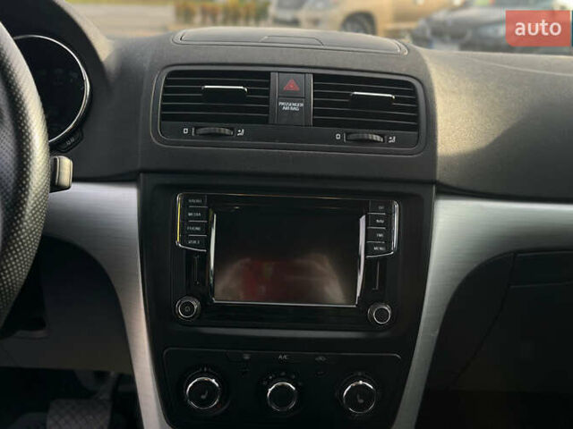 Белый Шкода Ети, объемом двигателя 1.97 л и пробегом 242 тыс. км за 12900 $, фото 16 на Automoto.ua