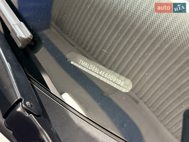 Белый Шкода Ети, объемом двигателя 2 л и пробегом 211 тыс. км за 14800 $, фото 13 на Automoto.ua