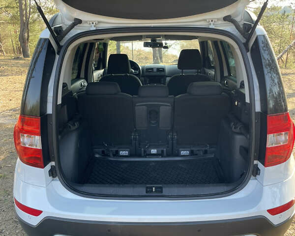 Белый Шкода Ети, объемом двигателя 2 л и пробегом 277 тыс. км за 13700 $, фото 15 на Automoto.ua