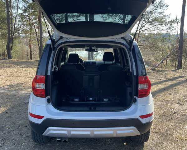 Белый Шкода Ети, объемом двигателя 2 л и пробегом 277 тыс. км за 13700 $, фото 16 на Automoto.ua