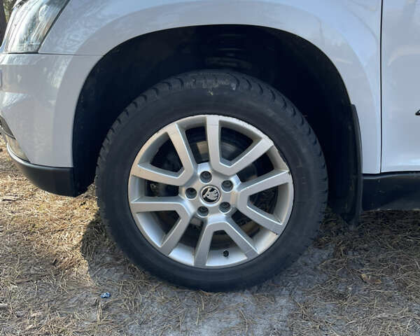 Белый Шкода Ети, объемом двигателя 2 л и пробегом 277 тыс. км за 13700 $, фото 25 на Automoto.ua