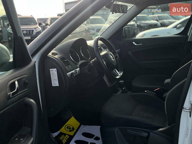 Белый Шкода Ети, объемом двигателя 1.97 л и пробегом 242 тыс. км за 12900 $, фото 10 на Automoto.ua