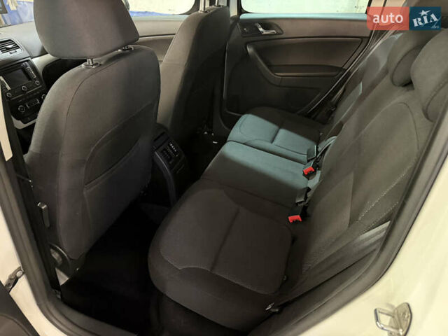 Белый Шкода Ети, объемом двигателя 2 л и пробегом 211 тыс. км за 14800 $, фото 24 на Automoto.ua