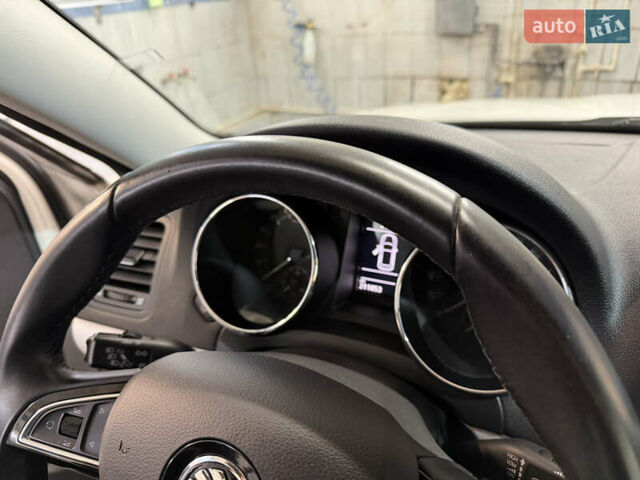 Белый Шкода Ети, объемом двигателя 2 л и пробегом 211 тыс. км за 14800 $, фото 31 на Automoto.ua