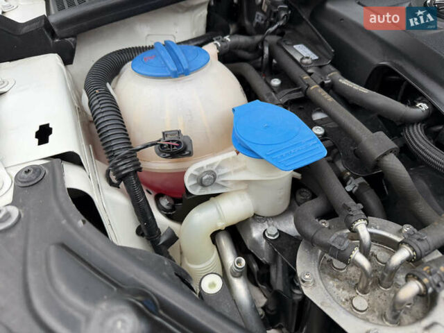 Білий Шкода Єті, об'ємом двигуна 2 л та пробігом 211 тис. км за 14800 $, фото 76 на Automoto.ua