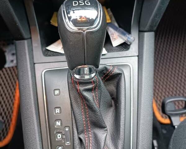 Білий Шкода Єті, об'ємом двигуна 2 л та пробігом 269 тис. км за 14400 $, фото 7 на Automoto.ua