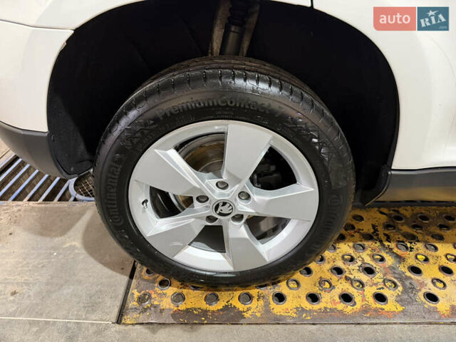 Белый Шкода Ети, объемом двигателя 2 л и пробегом 211 тыс. км за 14800 $, фото 10 на Automoto.ua