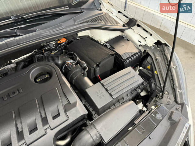 Белый Шкода Ети, объемом двигателя 2 л и пробегом 211 тыс. км за 14800 $, фото 35 на Automoto.ua