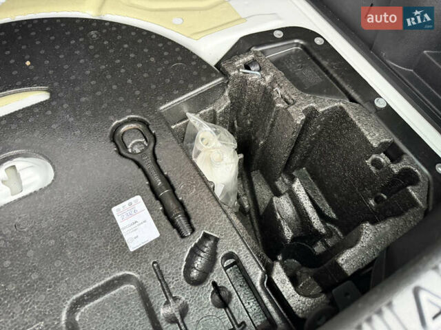 Білий Шкода Єті, об'ємом двигуна 2 л та пробігом 211 тис. км за 14800 $, фото 48 на Automoto.ua