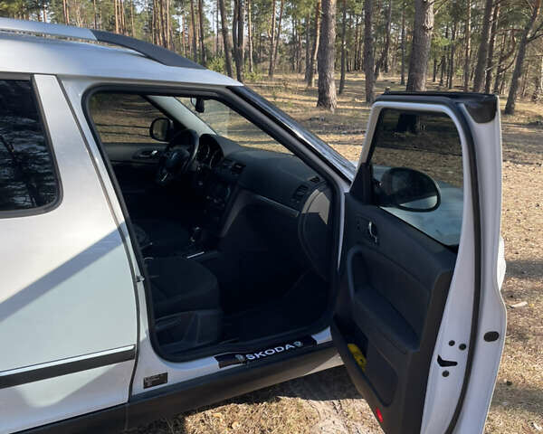 Белый Шкода Ети, объемом двигателя 2 л и пробегом 277 тыс. км за 13700 $, фото 19 на Automoto.ua