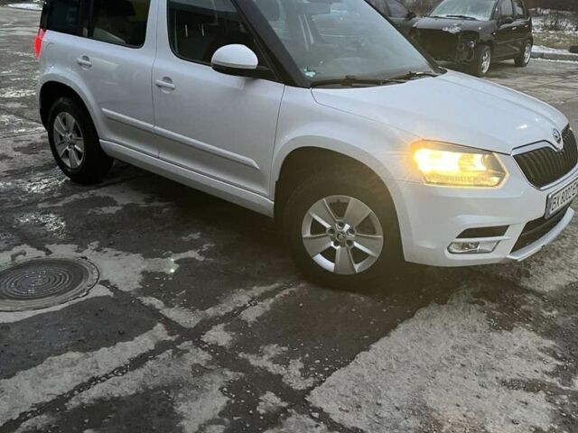 Білий Шкода Єті, об'ємом двигуна 2 л та пробігом 263 тис. км за 11200 $, фото 1 на Automoto.ua