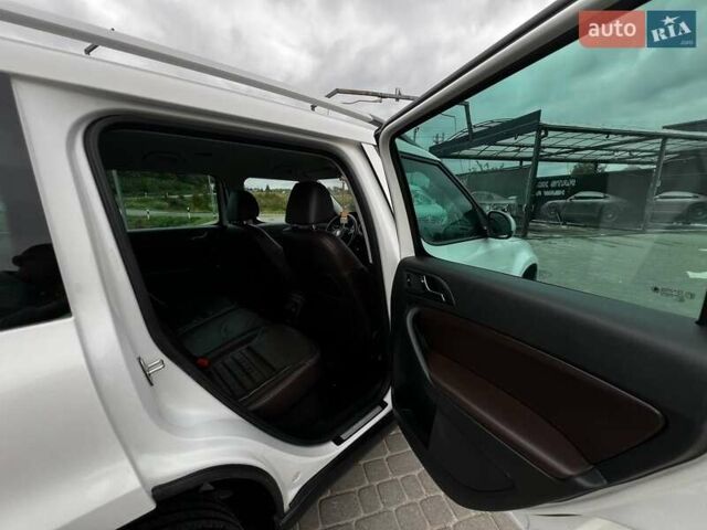 Белый Шкода Ети, объемом двигателя 2 л и пробегом 270 тыс. км за 12700 $, фото 16 на Automoto.ua