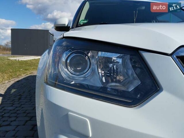 Белый Шкода Ети, объемом двигателя 1.97 л и пробегом 305 тыс. км за 12500 $, фото 18 на Automoto.ua