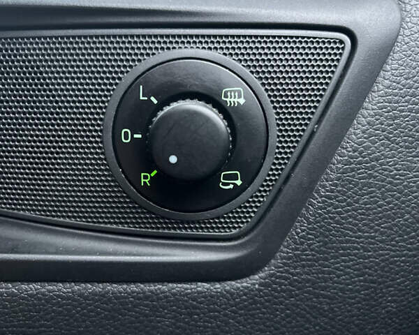 Белый Шкода Ети, объемом двигателя 1.97 л и пробегом 247 тыс. км за 15000 $, фото 17 на Automoto.ua