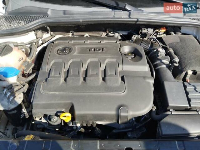 Белый Шкода Ети, объемом двигателя 1.97 л и пробегом 305 тыс. км за 12500 $, фото 24 на Automoto.ua