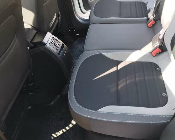 Белый Шкода Ети, объемом двигателя 1.97 л и пробегом 305 тыс. км за 12500 $, фото 31 на Automoto.ua