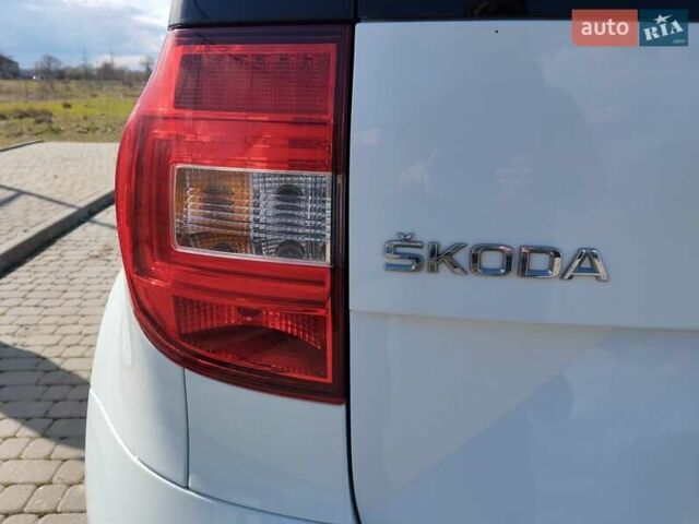 Белый Шкода Ети, объемом двигателя 1.97 л и пробегом 305 тыс. км за 12500 $, фото 19 на Automoto.ua