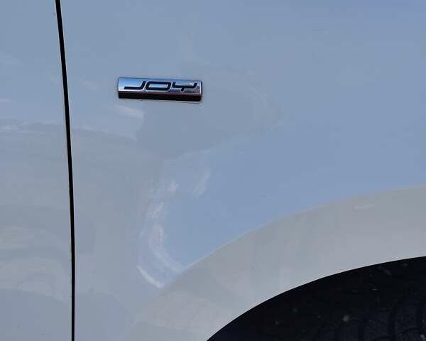 Белый Шкода Ети, объемом двигателя 1.97 л и пробегом 305 тыс. км за 12500 $, фото 14 на Automoto.ua