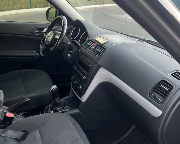 Бежевий Шкода Єті, об'ємом двигуна 1.8 л та пробігом 285 тис. км за 6500 $, фото 9 на Automoto.ua