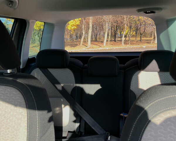 Бежевий Шкода Єті, об'ємом двигуна 1.2 л та пробігом 247 тис. км за 8500 $, фото 8 на Automoto.ua