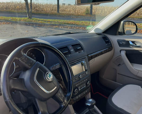 Бежевий Шкода Єті, об'ємом двигуна 1.2 л та пробігом 247 тис. км за 8500 $, фото 7 на Automoto.ua