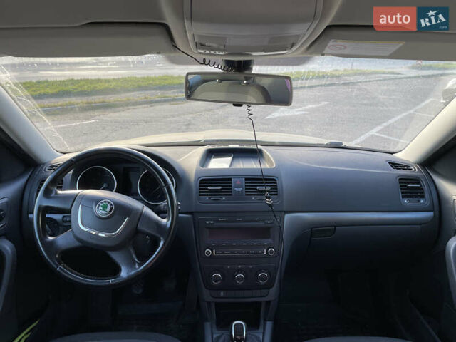 Бежевий Шкода Єті, об'ємом двигуна 1.2 л та пробігом 136 тис. км за 6999 $, фото 11 на Automoto.ua