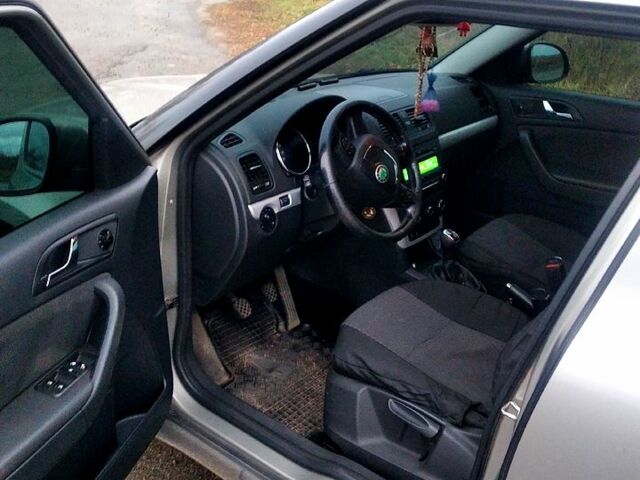 Бежевый Шкода Ети, объемом двигателя 1.6 л и пробегом 240 тыс. км за 7600 $, фото 7 на Automoto.ua