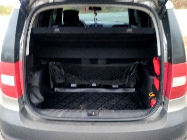 Бежевый Шкода Ети, объемом двигателя 1.6 л и пробегом 240 тыс. км за 7600 $, фото 3 на Automoto.ua