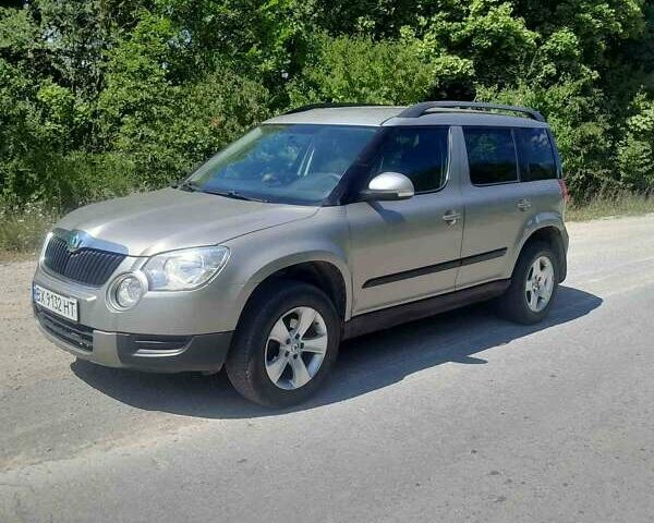 Бежевий Шкода Єті, об'ємом двигуна 1.2 л та пробігом 197 тис. км за 6500 $, фото 3 на Automoto.ua