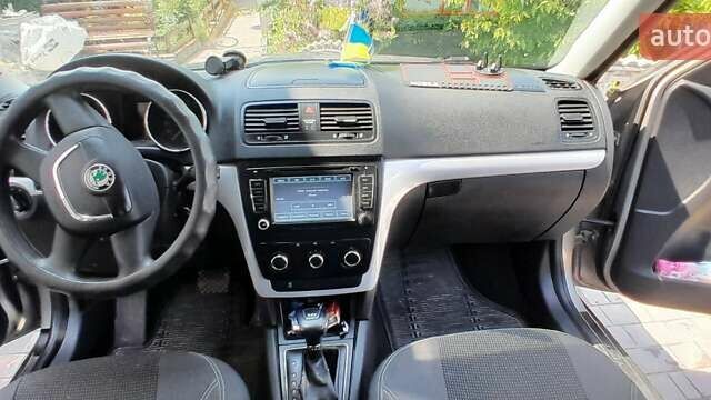 Бежевий Шкода Єті, об'ємом двигуна 1.2 л та пробігом 197 тис. км за 6500 $, фото 13 на Automoto.ua