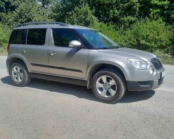 Бежевий Шкода Єті, об'ємом двигуна 1.2 л та пробігом 197 тис. км за 6500 $, фото 1 на Automoto.ua