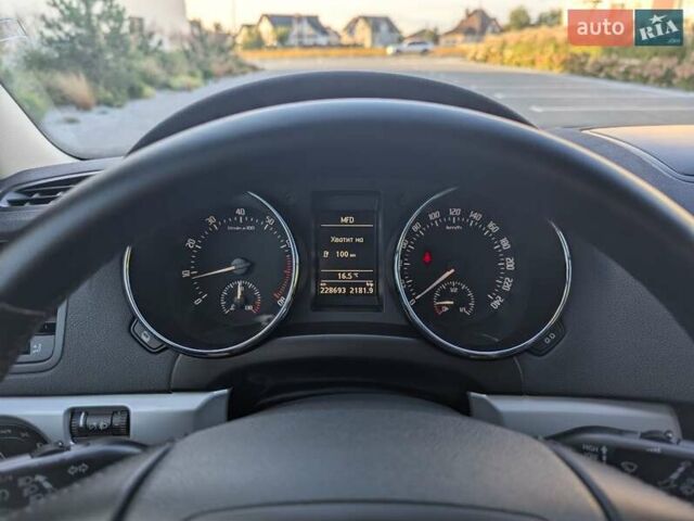 Черный Шкода Ети, объемом двигателя 1.8 л и пробегом 220 тыс. км за 7750 $, фото 41 на Automoto.ua