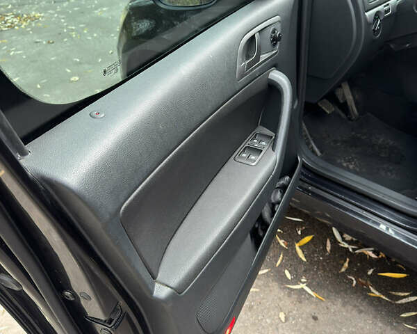 Черный Шкода Ети, объемом двигателя 1.8 л и пробегом 150 тыс. км за 12500 $, фото 35 на Automoto.ua