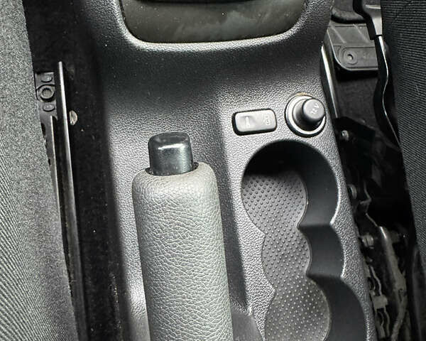 Черный Шкода Ети, объемом двигателя 1.8 л и пробегом 150 тыс. км за 12500 $, фото 48 на Automoto.ua