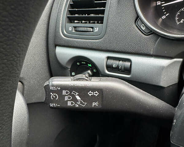 Черный Шкода Ети, объемом двигателя 1.8 л и пробегом 150 тыс. км за 12500 $, фото 51 на Automoto.ua