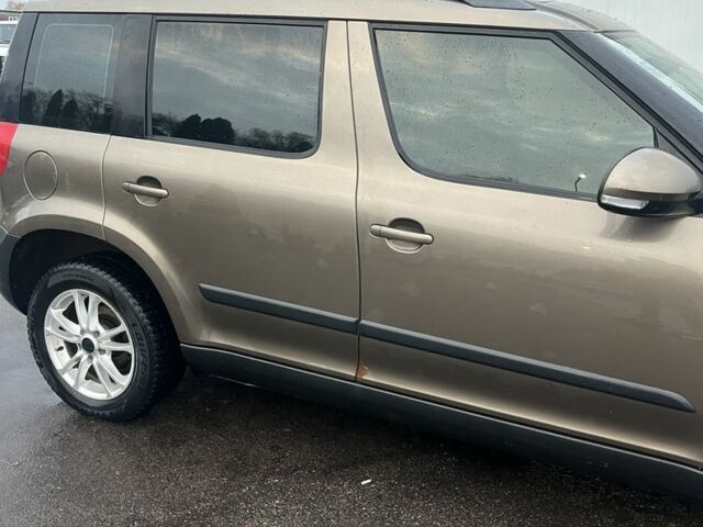 Коричневый Шкода Ети, объемом двигателя 2 л и пробегом 227 тыс. км за 8500 $, фото 3 на Automoto.ua