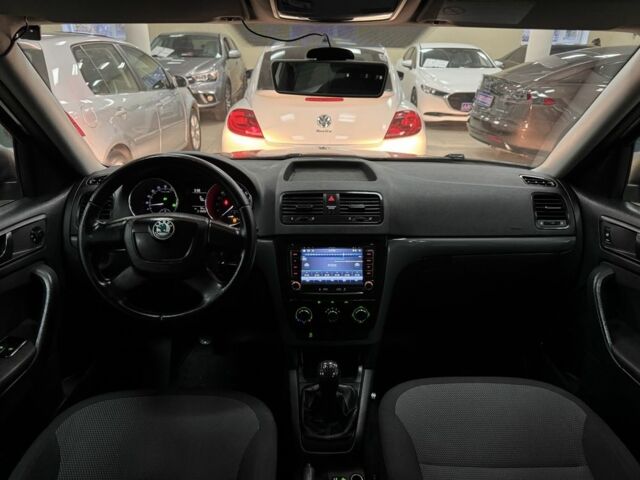 Коричневый Шкода Ети, объемом двигателя 2 л и пробегом 210 тыс. км за 7000 $, фото 12 на Automoto.ua