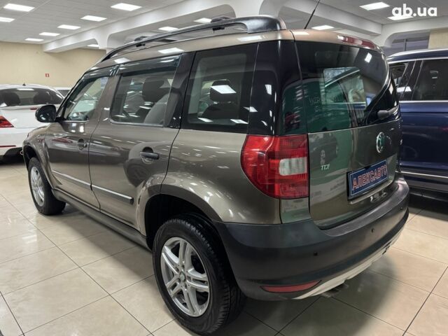 Коричневый Шкода Ети, объемом двигателя 0 л и пробегом 210 тыс. км за 7000 $, фото 9 на Automoto.ua