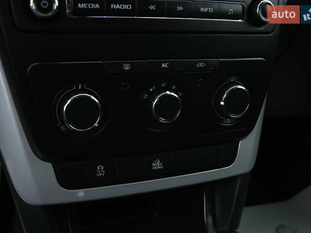 Коричневый Шкода Ети, объемом двигателя 1.8 л и пробегом 177 тыс. км за 8200 $, фото 27 на Automoto.ua