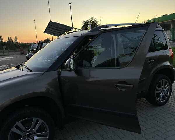 Коричневый Шкода Ети, объемом двигателя 1.2 л и пробегом 215 тыс. км за 8800 $, фото 16 на Automoto.ua
